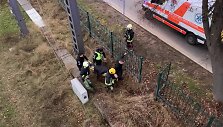 Vilniuje vaikinas &scaron;oko ant traukinio &ndash; nuplė&scaron;ė kabelį: elektra trenkė ir medikui