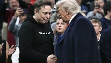 Donaldas Trumpas ir Elonas Muskas / BRENDAN SMIALOWSKI / AFP