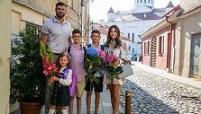K&scaron;i&scaron;tofo ir Tatjanos jaunėlės Emili Rugsėjo 1-osios akimirka