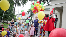 Įvaikintus ir globojamus vaikus auginančių &scaron;eimų susitikimas Prezidentūroje