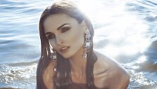 Ana Procenko &bdquo;Elvyra Design&ldquo; papuo&scaron;alų fotosesijoje