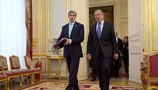 JAV sekretorius Johnas Kerry ir Rusijos užsienio reikalų ministras Sergejus Lavrovas