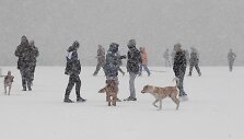 &Scaron;iaurės Amerikoje ir Europoje gyventojus džiugina žiemi&scaron;ki orai