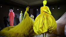 &bdquo;Giambattista Valli&ldquo; 2020 m. pavasario ir vasaros kolekcijos modeliai