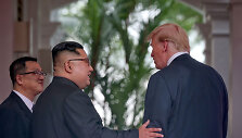 D.Trumpo ir Kim Jong Uno susitikimo emocingos akimirkos