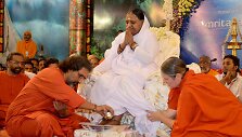 Mata Amritanandamayi