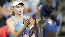 Jelena Rybakina ir Victoria Mboko