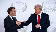 Emmanuelis Macronas, Donaldas Trumpas
