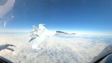  Rusijos naikintuvas pra&scaron;vilpė prie pat JAV lėktuvų F-16