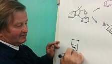 Seimo nario Manto Adomėno tėvas chemikas Povilas Adomėnas kaltinamas žmonių nuodijimu