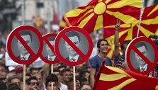 Makedoniečiai protestuose reikalauja ministro pirmininko atsistatydinimo