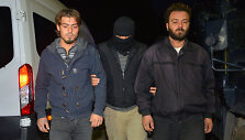 Turkijos policija vykdo operacijas prie &bdquo;Islamo valstybės&ldquo; kuopeles &scaron;alyje