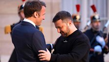 Prancūzijos prezidentas Emmanuelis Macronas ir Ukrainos lyderis Volodymyras Zelenskis