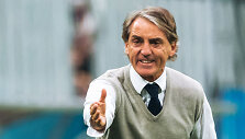 Roberto Mancini &scaron;iuo metu treniruoja Sankt Peterburgo &bdquo;Zenit&ldquo; klubą.