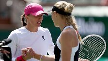 Iga Swiatek ir Caroline Wozniacki