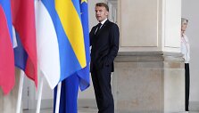 Emmanuelis Macronas /  / AP