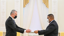 Prezidentas priima Namibijos ambasadoriaus Charleso B.Josobo skiriamuosius ra&scaron;tus