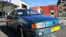 1991 m. pagamintas taksi automobilis