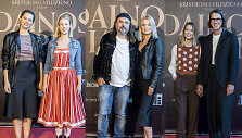 Elžbieta Latėnaitė, Emilija Latėnaitė, Oskaras Kor&scaron;unovas ir Eglė Karpavičiūtė, Beata Ti&scaron;kevič ir Saulius Baradinskas