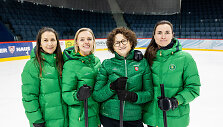 Lietuvos moterų kerlingo rinktinė: Justina Zaleckienė, Olga Dvojeglazova, Virginija Paulauskaitė, Rūta Blažienė.
