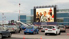 Filmas &bdquo;Marš marš tra-ta-ta&ldquo; autokine teatre