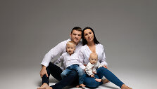 Greta Lebedeva-Kazakevič, Aleksandras Kazakevičius su vaikais