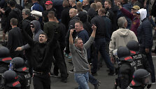 Kra&scaron;tutinių de&scaron;iniųjų protestai Vokietijos Chemnico mieste
