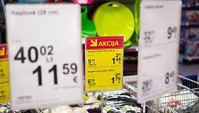 Prekybos centro &bdquo;Maxima&ldquo; kasininkės pasiruo&scaron;usios priimti eurus