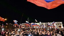 Kryme rusai džiaugiasi neteisėto referendumo i&scaron;ankstiniais rezultatais
