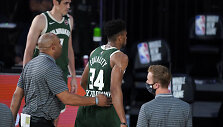Galva varžovui smūgiavęs Giannis Antetokounmpo sulaukė diskvalifikacijos