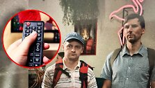 Serialas &bdquo;Emigrantai. Apelsinai&ldquo;, TV pultelis