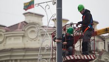 Gedimino prospekte kabinami kalėdiniai papuo&scaron;imai