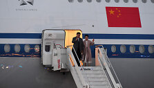 Xi Jinpingas su žmona Peng Liyuan atvyko į Romą.