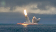 Balistinės raketos &bdquo;Bulava&ldquo; startas