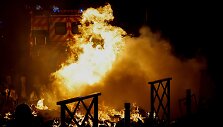 Protestuotojų sukeltas gaisras