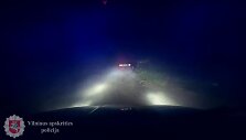 &bdquo;Audi 80&ldquo; bandė sprukti nuo policijos