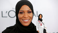 JAV fechtuotojai Ibtihaj Muhammad pagerbti i&scaron;leista pirmoji Barbė su hidžabu