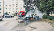 Daugiabučio kieme Kaune sudegė automobilis