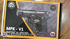 Mokykloje mokiniui buvo grasinama pistoletu