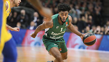Derrickas Waltonas