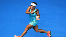 Serena Williams nugalėjo Barborą Strycovą ir žengė į &bdquo;Australian Open&ldquo; ketvirtfinalį