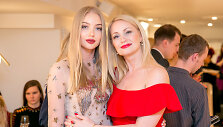 Karolina Toleikytė su mama Kristina Toleikiene