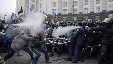 Eurointegracijos &scaron;alininkų ir milicijos susidūrimas Kijeve
