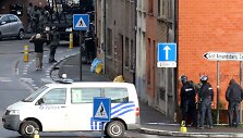 Belgijos policija prie pastato, kuriame įkaitu laikomas mažiausiai vienas žmogus.