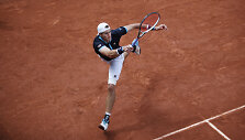 Johnas Isneris pasirodymą &bdquo;Roland Garros&ldquo; turnyre baigė po trečio rato