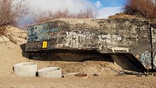 Melnragėje stovintis bunkeris vis skalaujamas jūros ir tapo pavojingas.
