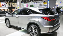 &bdquo;Lexus&ldquo; stendas Frankfurto automobilių parodoje