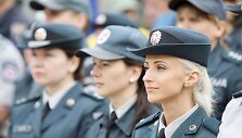 Prie Seimo vyko įspėjamoji statutinių pareigūnų protesto akcija.