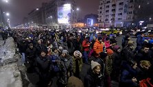 Rumunijoje tūkstančiai žmonių protestavo prie&scaron; amnestiją korumpuotiems politikams