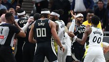 &bdquo;Pacers&ldquo; ir &bdquo;Bucks&ldquo; žaidėjų apsistumdymas